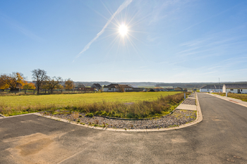 Prodej pozemku 890 m², Stolany