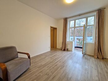 Pronájem bytu 2+1 v osobním vlastnictví 55 m², Praha 4 - Nusle