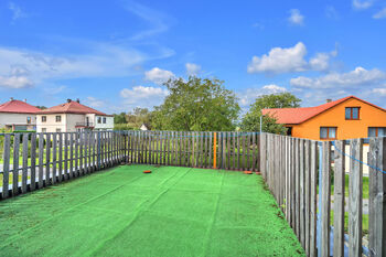 Prodej obchodních prostor 300 m², Mrákotín