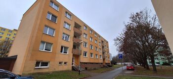 Pohled na dům  - Pronájem bytu 1+1 v osobním vlastnictví 32 m², Vyškov