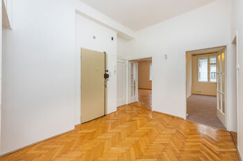 Pronájem bytu 3+1 v osobním vlastnictví 125 m², Praha 6 - Dejvice