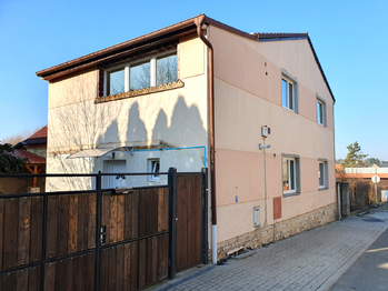Prodej domu 208 m², Poštovice