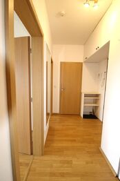 Chodba - Pronájem bytu 2+kk v osobním vlastnictví 63 m², Praha 5 - Hlubočepy