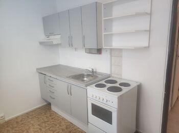 kuchyňská linka - Pronájem bytu 1+1 v osobním vlastnictví 37 m², Chrudim