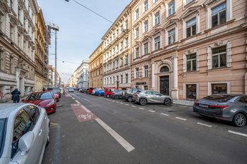 Prodej bytu 3+1 v osobním vlastnictví 94 m², Praha 5 - Smíchov