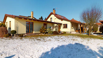 Dům ze zahrady - Prodej domu 160 m², Cheznovice