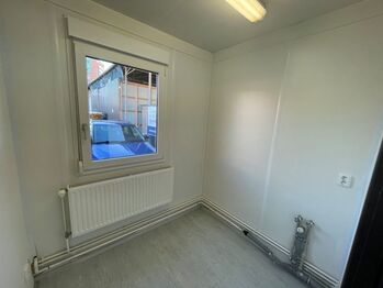 Pronájem obchodních prostor 165 m², Břeclav