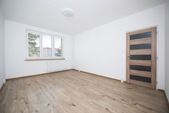 Pronájem bytu 2+1 v družstevním vlastnictví 52 m², Chomutov