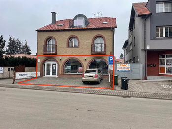 Pronájem obchodních prostor 136 m², Břeclav