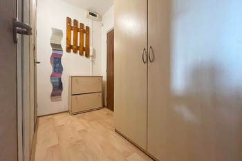 chodba - Prodej bytu 1+1 v družstevním vlastnictví 34 m², Neratovice