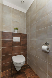 WC - Prodej bytu 2+kk v osobním vlastnictví 58 m², Pardubice