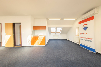 REMAX Centrum - Pronájem kancelářských prostor 88 m², Ostrava 