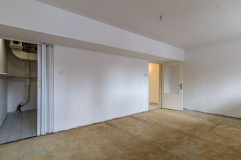 Kancelář 2 nebo ložnice - Prodej kancelářských prostor 67 m², Praha 4 - Modřany