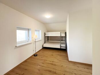 Pronájem domu 137 m², Třebotov