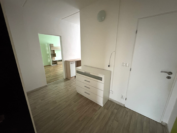 předsíň - Pronájem bytu 2+1 v osobním vlastnictví 49 m², Plzeň