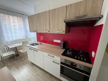 kuchyně - Pronájem bytu 2+1 v osobním vlastnictví 49 m², Plzeň 