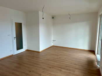 Pronájem bytu 1+kk v osobním vlastnictví 38 m², Praha 4 - Modřany