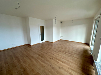 Pronájem bytu 1+kk v osobním vlastnictví 38 m², Praha 4 - Modřany