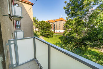 Pronájem bytu 2+1 v družstevním vlastnictví 61 m², Praha 8 - Libeň