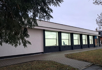 Pronájem obchodních prostor 375 m², Holice