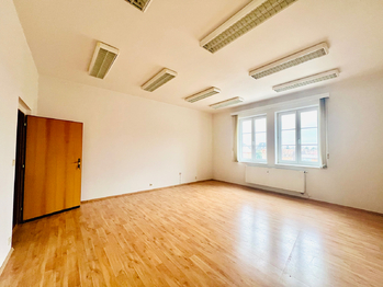 Pronájem kancelářských prostor 30 m², Kyjov