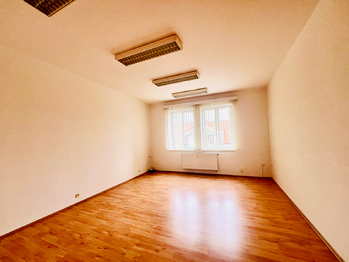 Pronájem kancelářských prostor 27 m², Kyjov