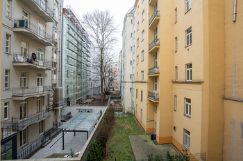 Prodej bytu 2+kk v osobním vlastnictví 54 m², Praha 2 - Nové Město