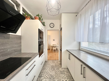 Prodej bytu 3+1 v osobním vlastnictví 83 m², Chomutov