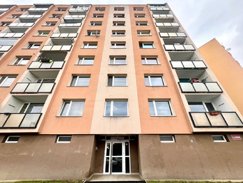Prodej bytu 3+1 v osobním vlastnictví 83 m², Chomutov
