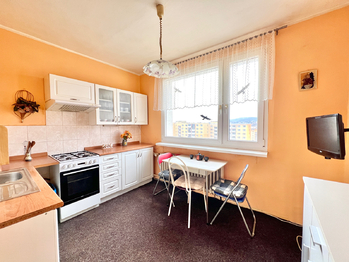 Prodej bytu 2+1 v osobním vlastnictví 67 m², Chomutov