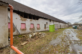 Pronájem výrobních prostor 700 m², Jistebnice