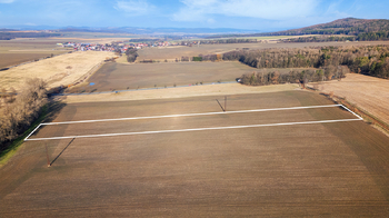 Prodej pozemku 45520 m², Podluhy