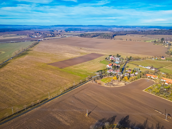 Prodej pozemku 3739 m², Bukovany