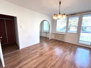 Pronájem bytu 2+1 v družstevním vlastnictví 54 m², Praha 9 - Prosek