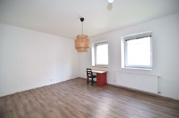 obývací pokoj - Pronájem bytu 2+1 v osobním vlastnictví 57 m², Praha 4 - Michle