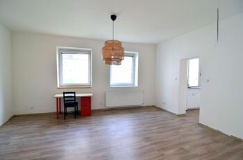 obývací pokoj - Pronájem bytu 2+1 v osobním vlastnictví 57 m², Praha 4 - Michle