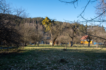 Prodej pozemku 1000 m², Velké Karlovice