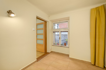 Přízemí pokoj 2 - Prodej domu 150 m², Velešín