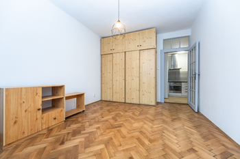 Pronájem bytu 2+kk v družstevním vlastnictví 46 m², Praha 7 - Holešovice