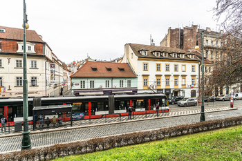 Pronájem bytu 4+1 v osobním vlastnictví 120 m², Praha 5 - Malá Strana