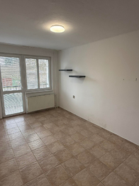 Prodej bytu 3+1 v družstevním vlastnictví 75 m², Hluboš