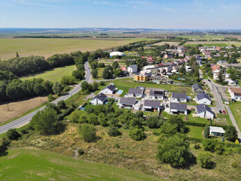 Prodej pozemku 1346 m², Křelov-Břuchotín