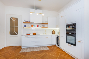 Prodej bytu 2+kk v osobním vlastnictví 76 m², Praha 6 - Bubeneč