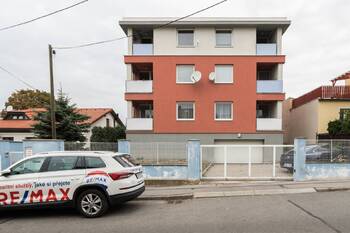 Prodej bytu 3+kk v osobním vlastnictví 76 m², Praha 9 - Újezd nad Lesy