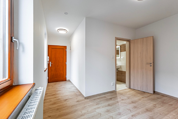 Pronájem bytu 1+1 v osobním vlastnictví 58 m², Praha 5 - Řeporyje