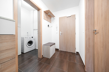 Pronájem bytu 1+kk v osobním vlastnictví 34 m², Praha 10 - Uhříněves