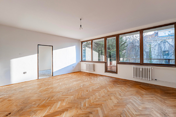 Obývací pokoj - Prodej bytu 6 a více v osobním vlastnictví 199 m², Praha 4 - Podolí