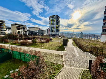 Výhled z balkónu - Pronájem bytu 2+kk v osobním vlastnictví 71 m², Praha 4 - Modřany