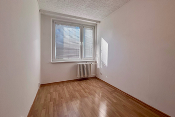 Pokoj menší - Pronájem bytu 3+1 v osobním vlastnictví 68 m², Praha 9 - Vysočany