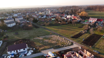 Prodej pozemku 1098 m², Příkazy